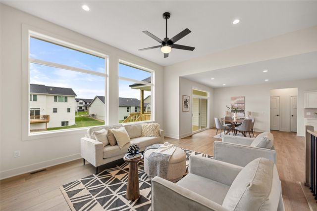 335 NW Red Oak Drive, Waukee, IA 50263
