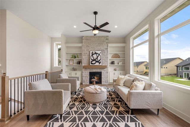 335 NW Red Oak Drive, Waukee, IA 50263