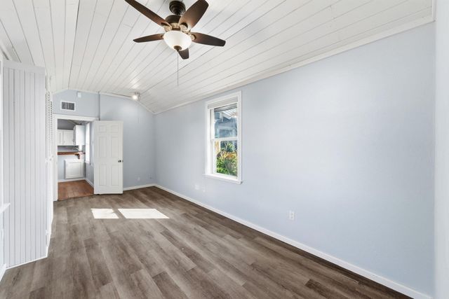 1811 Waterston Ave A, Austin, TX 78703