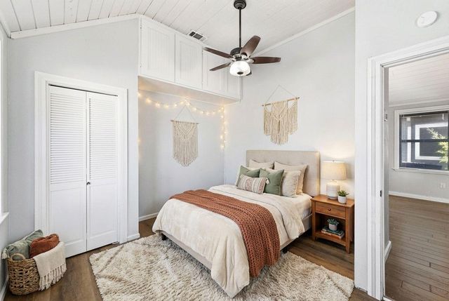 1811 Waterston Ave A, Austin, TX 78703