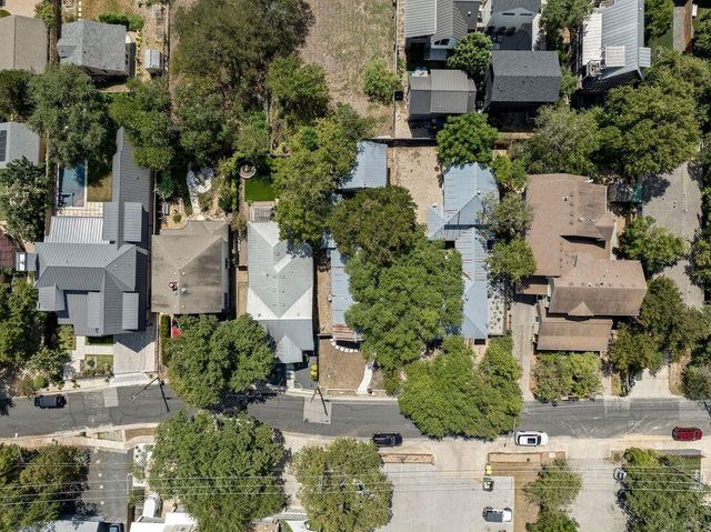 1811 Waterston Ave A, Austin, TX 78703