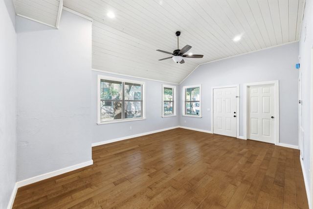 1811 Waterston Ave A, Austin, TX 78703