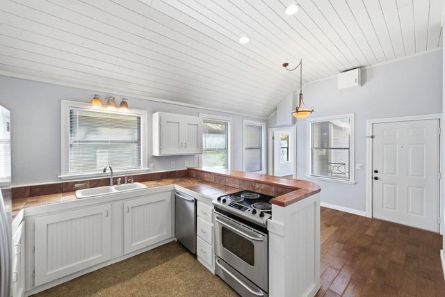 1811 Waterston Ave A, Austin, TX 78703