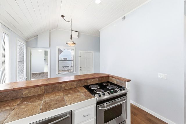 1811 Waterston Ave A, Austin, TX 78703