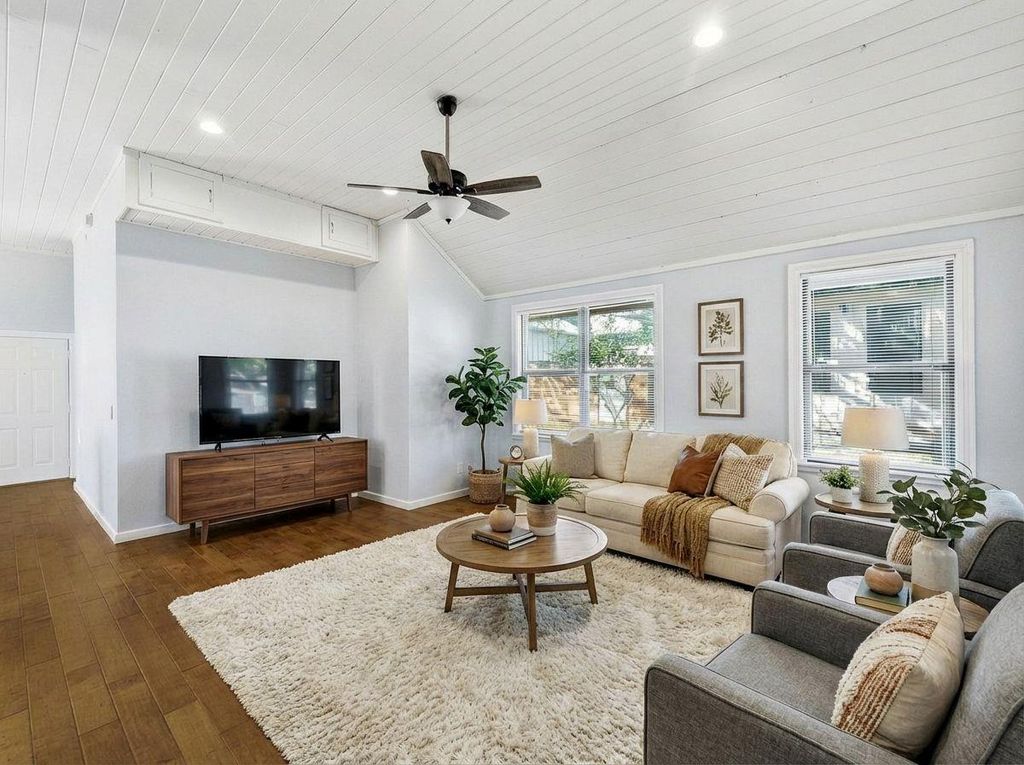 1811 Waterston Ave A, Austin, TX 78703