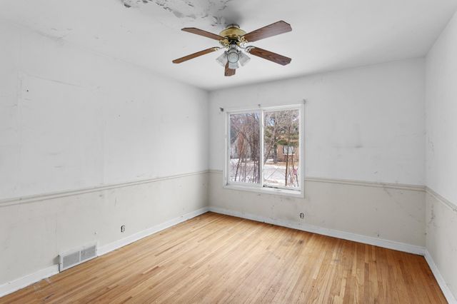 5301 Emerson Avenue N, Brooklyn Center, MN 55430