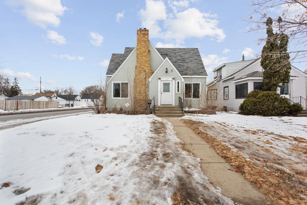 5301 Emerson Avenue N, Brooklyn Center, MN 55430