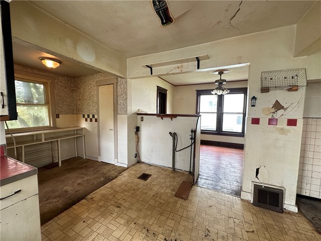 310 Floral Avenue, Union, NY 13790