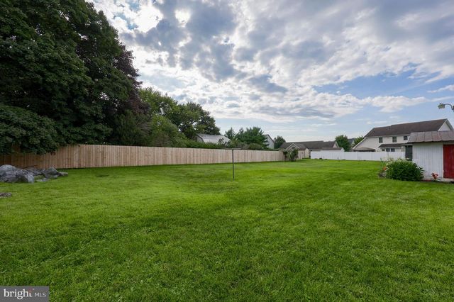 2748 HORSESHOE PIKE, Palmyra, PA 17078