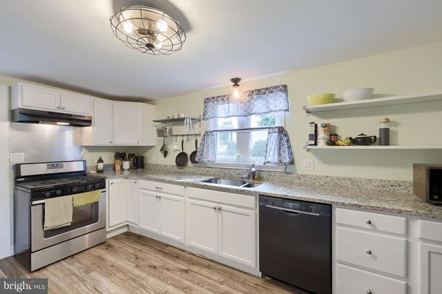 2748 HORSESHOE PIKE, Palmyra, PA 17078