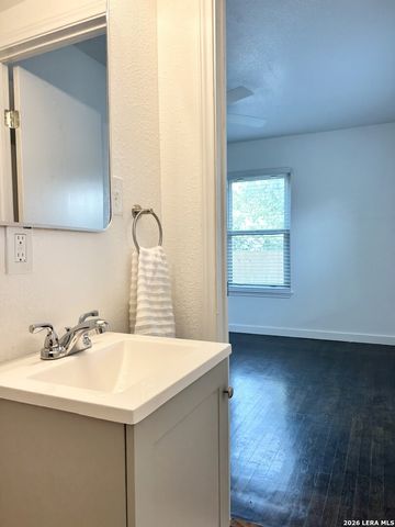 12116 Loop 107, Adkins, TX 78101