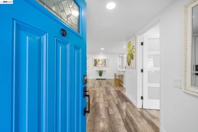 4019 Rennellwood Way, Pleasanton, CA 94566