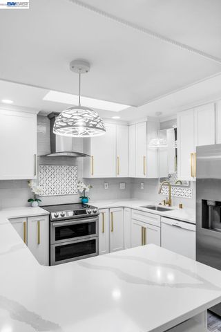 4019 Rennellwood Way, Pleasanton, CA 94566