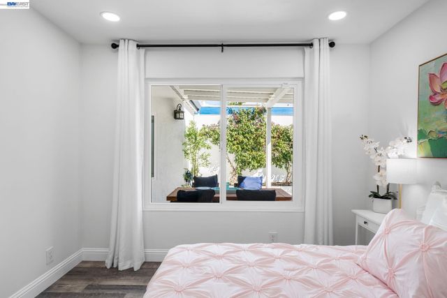 4019 Rennellwood Way, Pleasanton, CA 94566