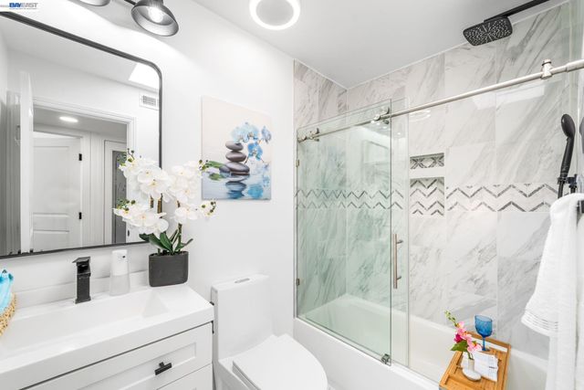 4019 Rennellwood Way, Pleasanton, CA 94566