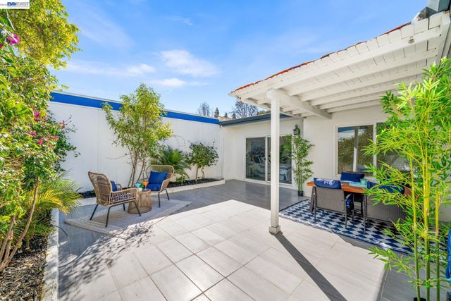 4019 Rennellwood Way, Pleasanton, CA 94566