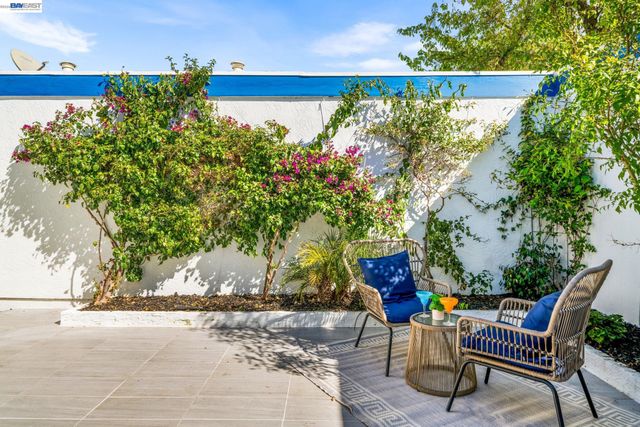 4019 Rennellwood Way, Pleasanton, CA 94566