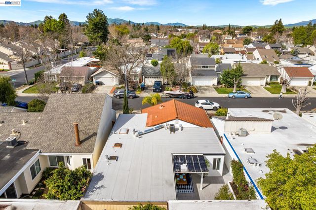 4019 Rennellwood Way, Pleasanton, CA 94566