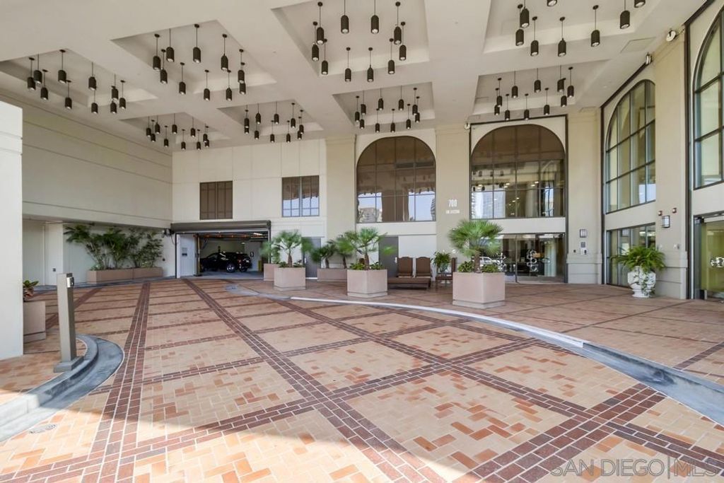 700 W E St 1602, San Diego, CA 92101 — photo 3