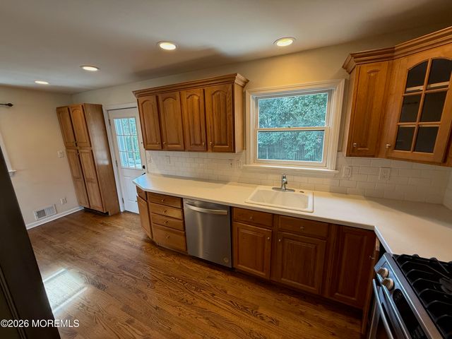 34 Highland Avenue, Rumson, NJ 07760