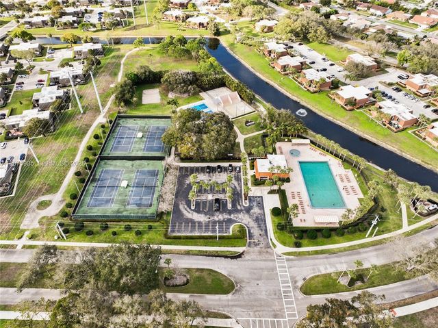 2206 22nd Way, West Palm Beach, FL 33407