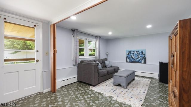 2101 Orchard Ter, Linden City, NJ 07036