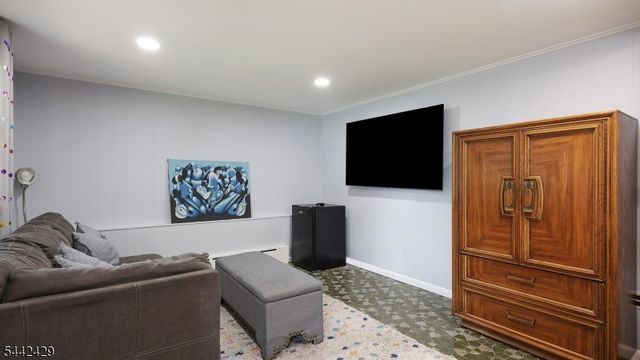 2101 Orchard Ter, Linden City, NJ 07036