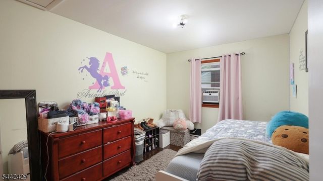 2101 Orchard Ter, Linden City, NJ 07036