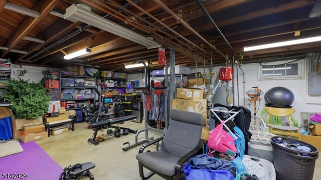2101 Orchard Ter, Linden City, NJ 07036