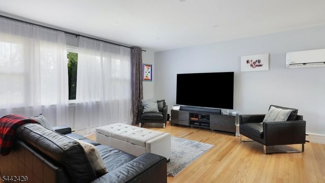 2101 Orchard Ter, Linden City, NJ 07036