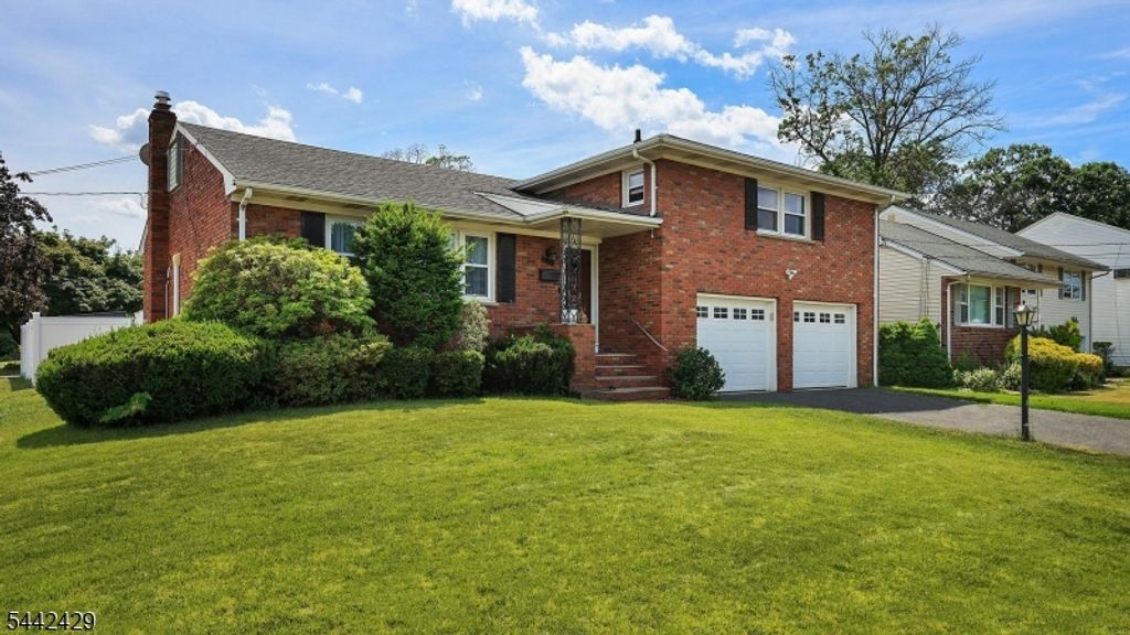 2101 Orchard Ter, Linden City, NJ 07036