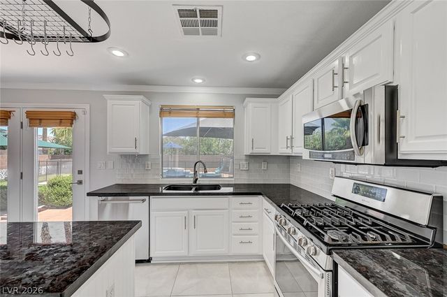 3720 Russell Peterson Court, Las Vegas, NV 89129