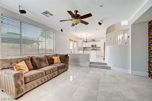 3720 Russell Peterson Court, Las Vegas, NV 89129