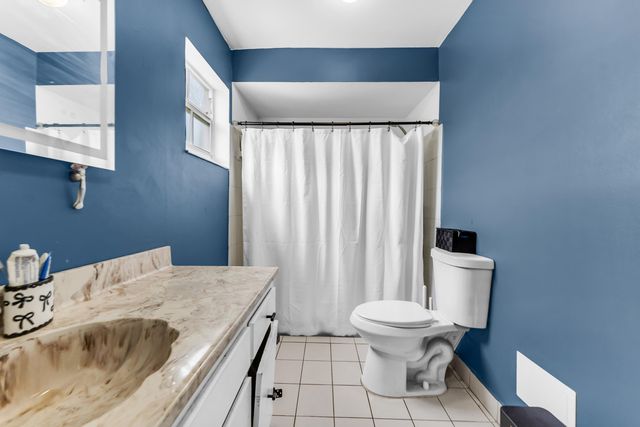 8880 NW 7TH Street, Pembroke Pines, FL 33024