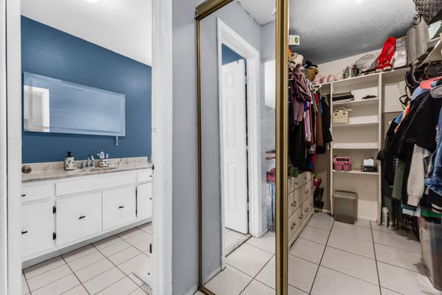 8880 NW 7TH Street, Pembroke Pines, FL 33024