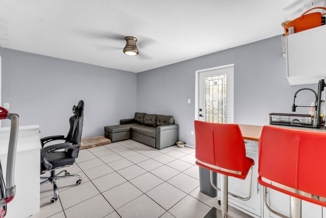 8880 NW 7TH Street, Pembroke Pines, FL 33024