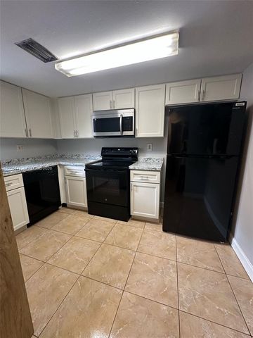4159 SW 66th Lane 120, Davie, FL 33314