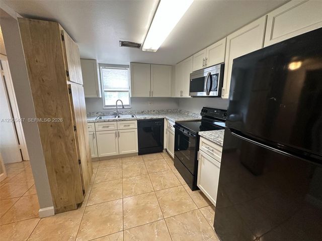 4159 SW 66th Lane 120, Davie, FL 33314