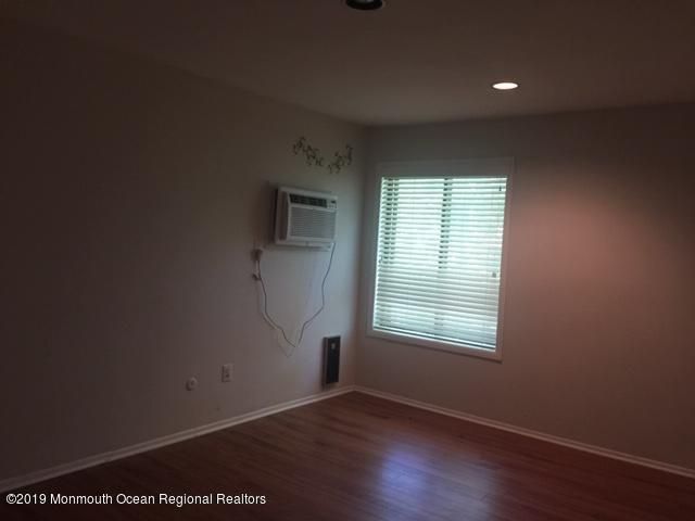 171 Amberly Drive H, Manalapan, NJ 07726