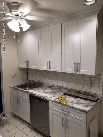 171 Amberly Drive H, Manalapan, NJ 07726