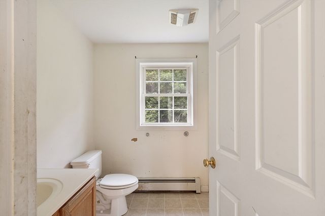 46 Woodlawn Ave, Winchendon, MA 01475