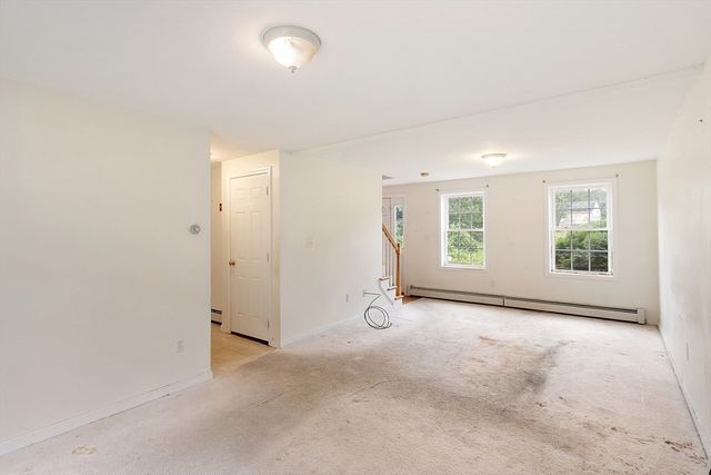 46 Woodlawn Ave, Winchendon, MA 01475