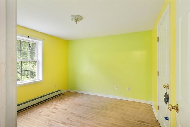 46 Woodlawn Ave, Winchendon, MA 01475