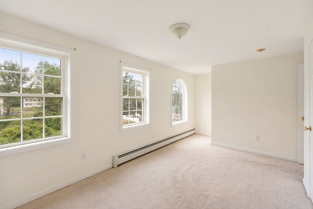 46 Woodlawn Ave, Winchendon, MA 01475