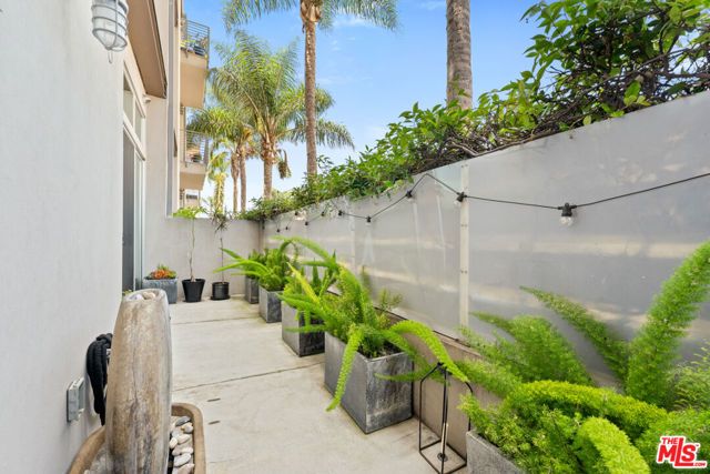 13320 Beach Avenue 103, Marina Del Rey, CA 90292
