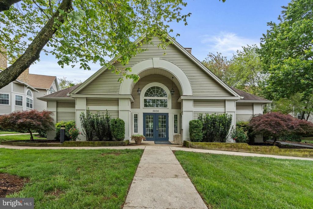 5628 WILLOUGHBY NEWTON DR #15, Centreville, VA 20120