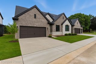 3358 Cornerstone Drive, Orion Charter Township, MI 48360