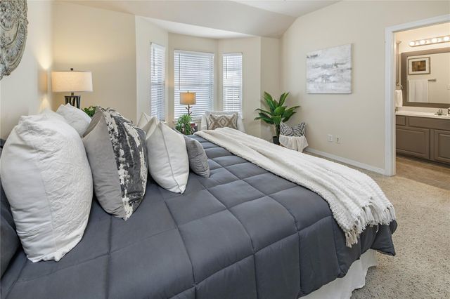 305 Holleman DR E 102, College Station, TX 77840