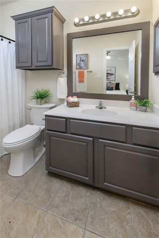 305 Holleman DR E 102, College Station, TX 77840