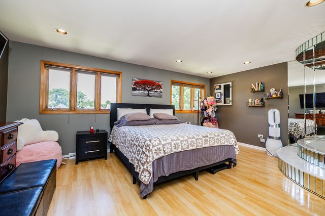 3631 N PACIFIC Avenue, Chicago, IL 60634